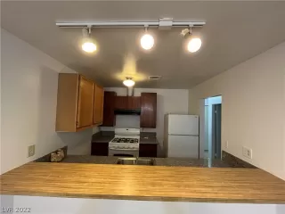 Photo #2: 2427153 Listing 