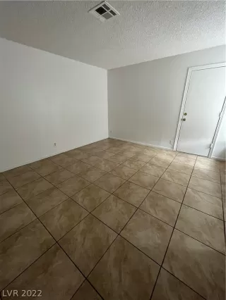 Photo #6: 2427153 Listing 