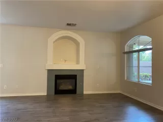 Photo #3: 2427190 Listing 