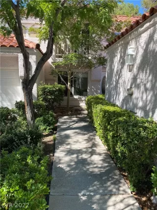 Photo #2: 2427266 Listing 