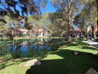 Photo #4: 2427266 Listing 