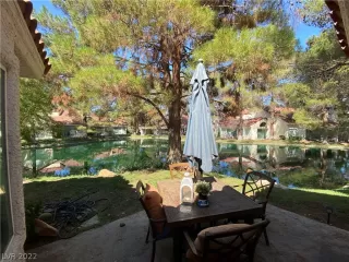 Photo #5: 2427266 Listing 