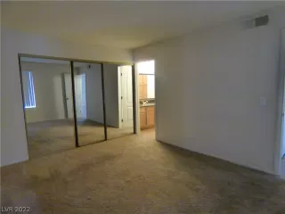 Photo #5: 2427276 Listing 