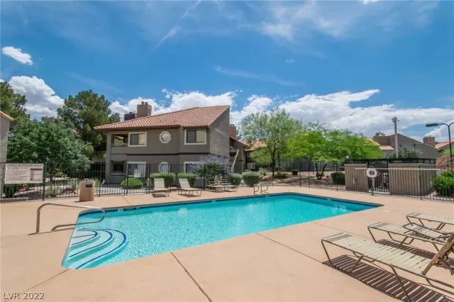 MLS: 2427301 Condo For Sale