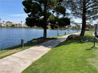 Photo #2: 2427306 Listing 