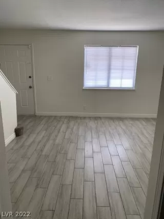Photo #2: 2427322 Listing 