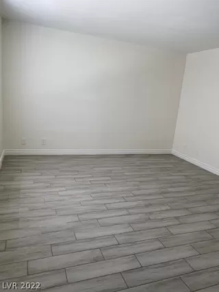 Photo #3: 2427322 Listing 