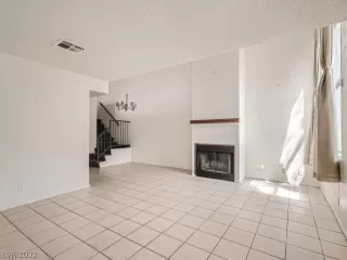 Photo #5: 2427377 Listing 