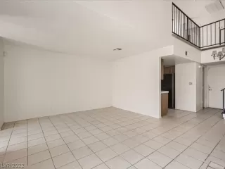 Photo #6: 2427377 Listing 