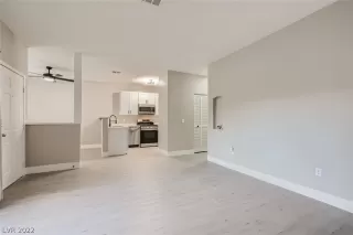 Photo #6: 2427380 Listing 