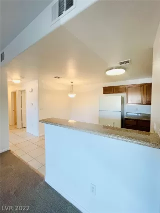 Photo #3: 2427422 Listing 