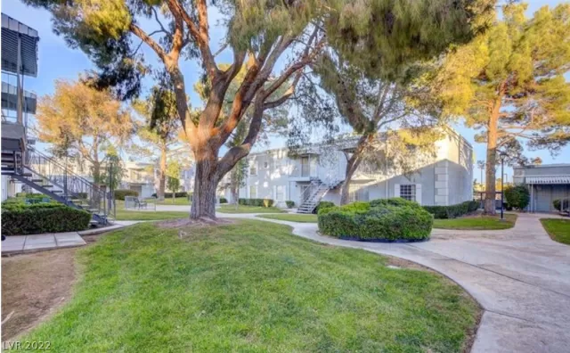 MLS: 2427434 Condo For Sale