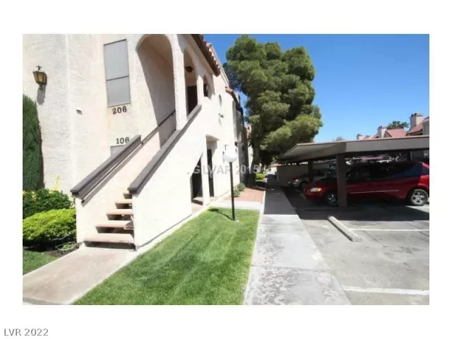 MLS: 2427462 Condo For Sale