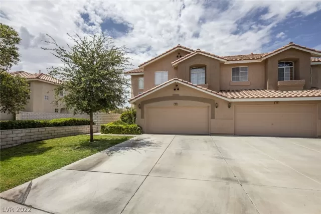 MLS: 2427478 Condo For Sale