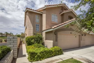 Photo #1: 2427478 Listing