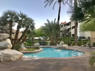 Photo #3: 2427486 Listing 