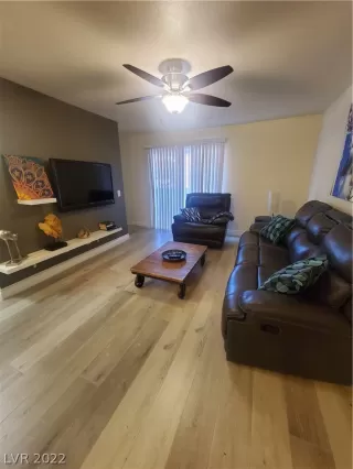 Photo #5: 2427486 Listing 