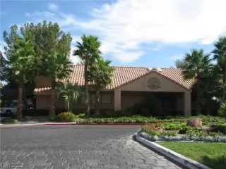 Photo #1: 2427533 Listing 