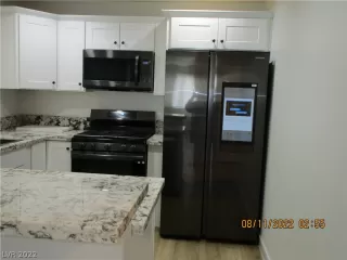 Photo #6: 2427533 Listing 