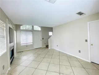 Photo #2: 2427541 Listing 