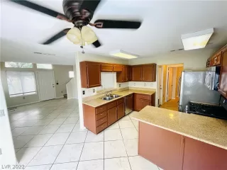 Photo #3: 2427541 Listing 