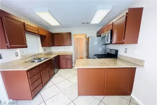 Photo #4: 2427541 Listing 