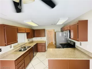 Photo #5: 2427541 Listing 