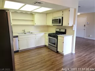 Photo #6: 2427553 Listing 