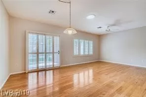 Photo #3: 2427562 Listing 