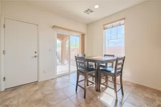 Photo #5: 2427570 Listing