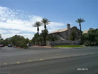Photo #2: 2427607 Listing