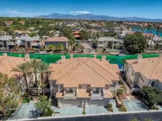 Photo #6: 2427617 Listing 