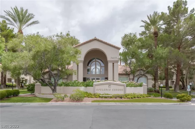 MLS: 2427643 Condo For Sale