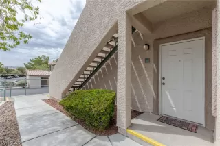 Photo #3: 2427643 Listing