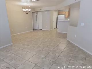 Photo #2: 2427673 Listing 