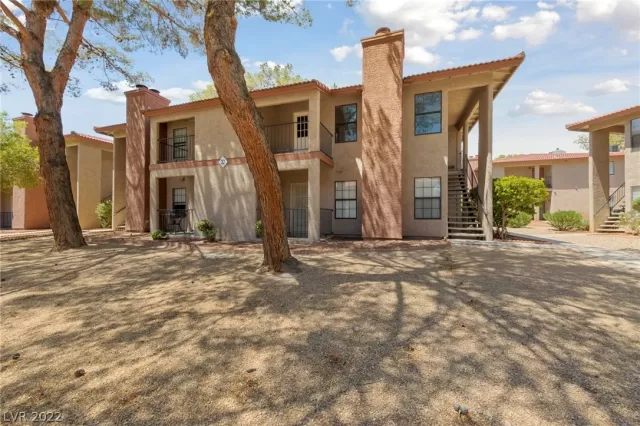 MLS: 2427693 Condo For Sale