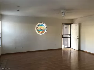 Photo #2: 2427723 Listing 