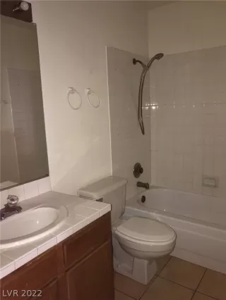 Photo #6: 2427723 Listing 