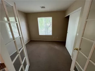 Photo #4: 2427748 Listing