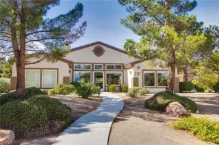 Photo #3: 2427750 Listing 