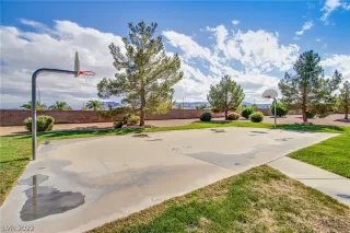 Photo #4: 2427750 Listing 