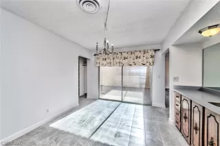 Photo #5: 2427764 Listing 