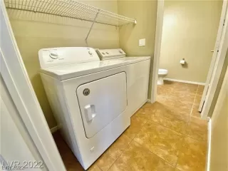 Photo #3: 2427801 Listing 