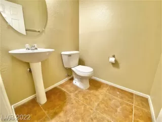 Photo #4: 2427801 Listing 