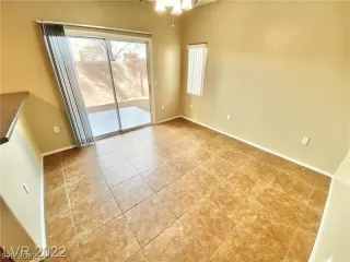 Photo #5: 2427801 Listing 