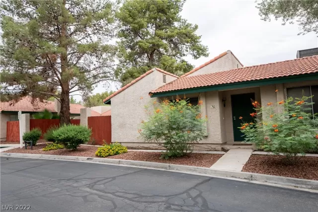 MLS: 2427847 Condo For Sale