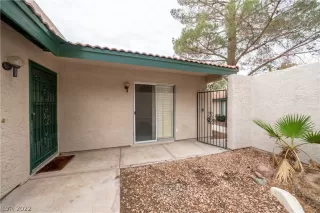 Photo #3: 2427847 Listing 