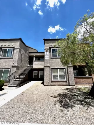 Photo #2: 2427882 Listing 