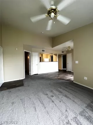 Photo #4: 2427882 Listing 