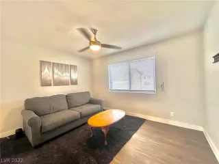 Photo #3: 2427888 Listing 